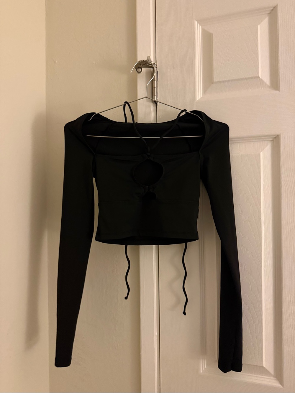 Black Long-Sleeve Crop Top with Back Keyhole Detail